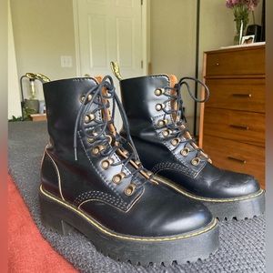 Dr Martens Leona women’s size 8 black leather heeled boots